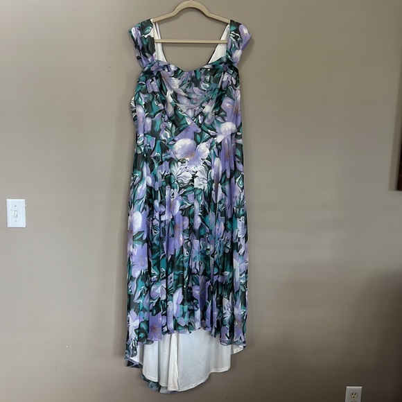 TADASHI SHOJI ARLENE CUTOUT HALTER FLORAL MIDI DRESS - Picture 5 of 16